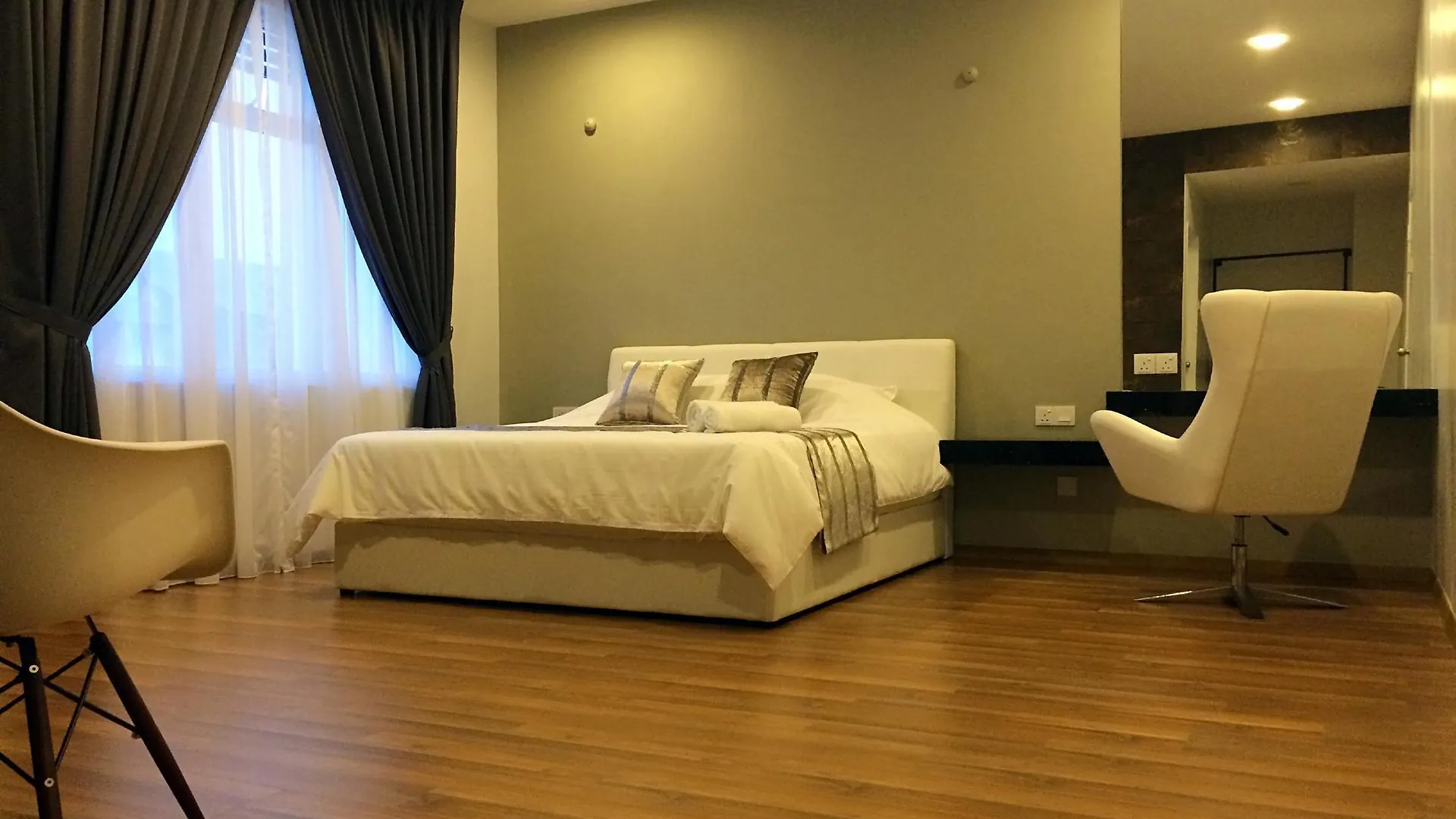 באטו פרינג'י Shamrock Boutique Villa - Stay For 12 Person  באטו פרינג'י