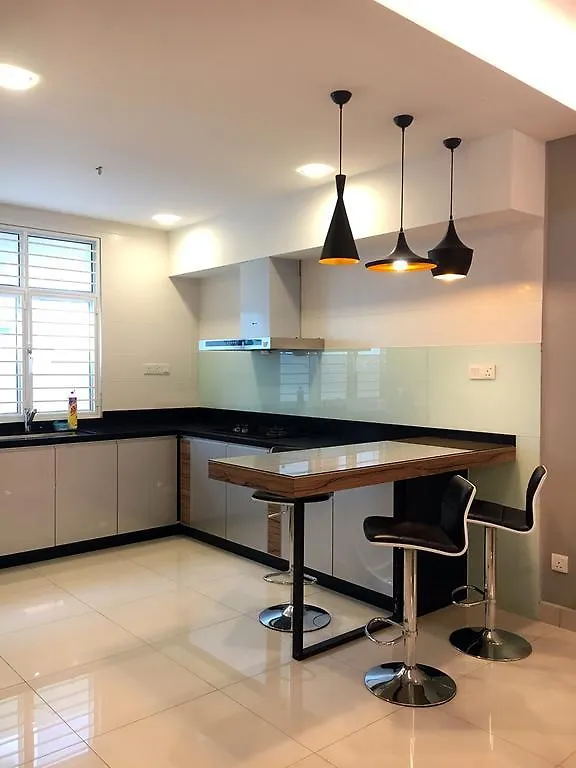 באטו פרינג'י Shamrock Boutique Villa - Stay For 12 Person באטו פרינג'י